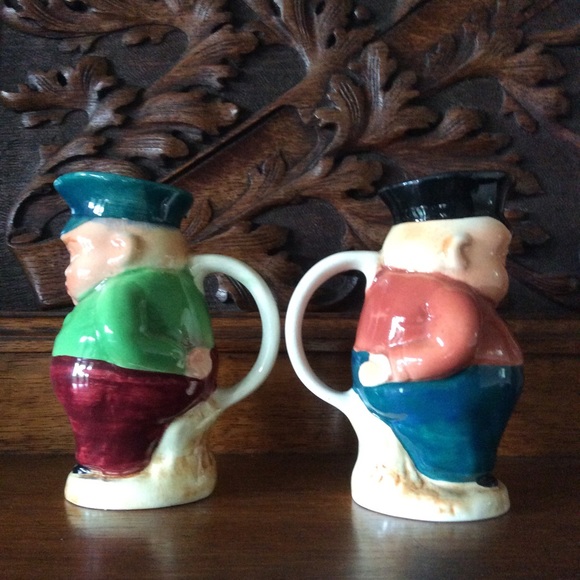 Vintage Tweedledum & Tweedledee Toby Jugs. - Picture 4 of 9